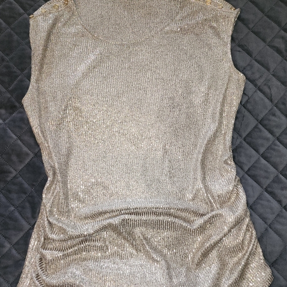 Top - Picture 4 of 5